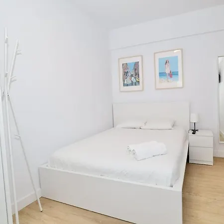 Notel Club - De Diseno En Apartmán Santander