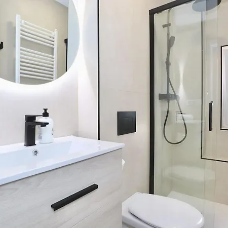 Notel Club - De Diseno En Apartmán Santander